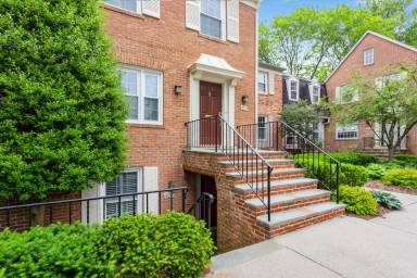 Main picture of 4821 Sangamore Rd