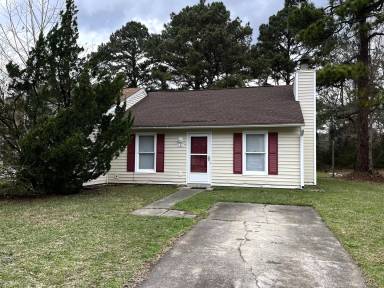 Main picture of 131 Twin Wood Dr