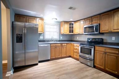 Main picture of 7890 Stonehearth Rd