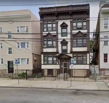 Main picture of 681-93 Summer Ave