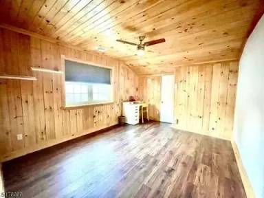 Main picture of 487 Walker Ave