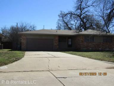 Main picture of 1545 NW 43rd St