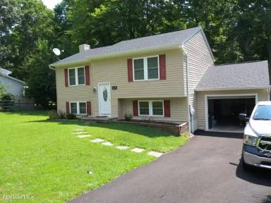 Main picture of 46489 Rosewood Dr