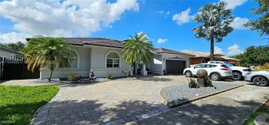 Main picture of 9148 NW 174th St