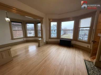 Main picture of 540 N 34th St