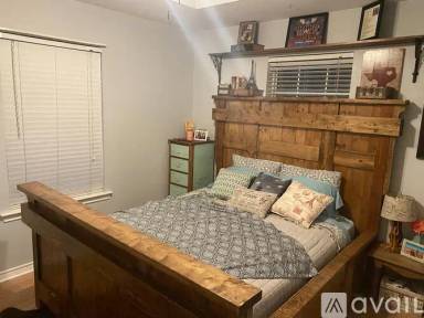 Main picture of 803 Lexington Rd