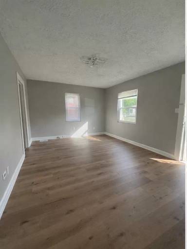 Main picture of 1438 Lillian Ave