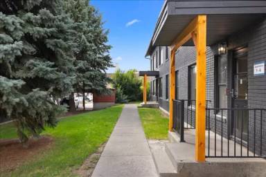 Main picture of 420 Lordwith Dr