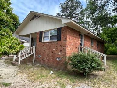 Main picture of 1529 Charter Dr