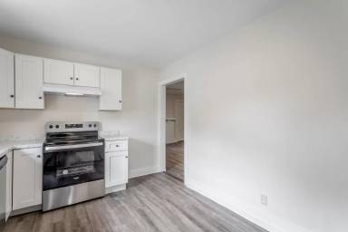 Main picture of 2306 E 17th St