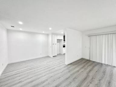 Main picture of 2442 Coventry Cir