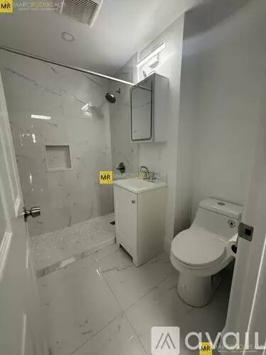 Main picture of 476 Commonwealth Ave