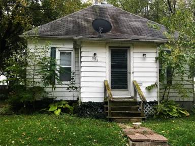 Main picture of 911 W Tremont St