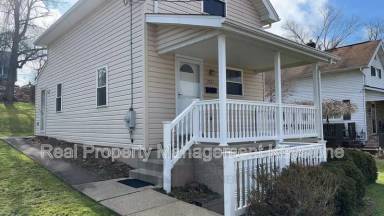Main picture of 2877 Hemlock St
