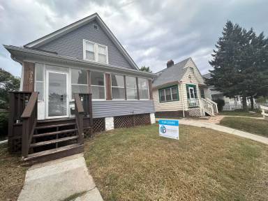Main picture of 3107 N 59th St
