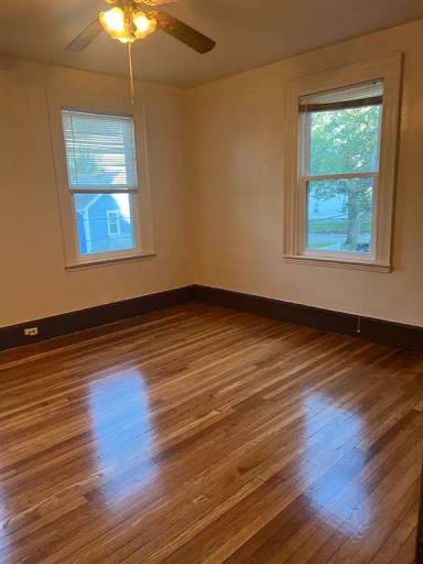Main picture of 143 Poplar St