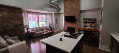 Main picture of 161 Main St