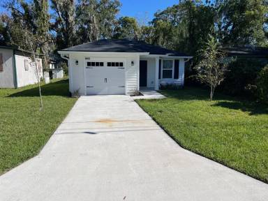 Main picture of 9155 Jefferson Ave