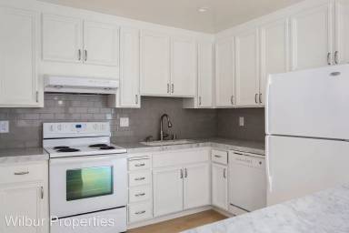 Main picture of Old Mill Condos