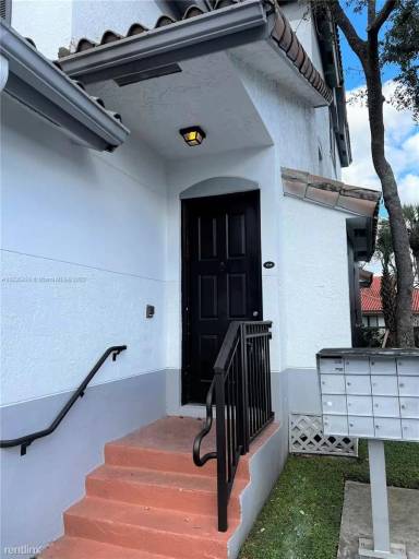 Main picture of 771 SW 148th Ave