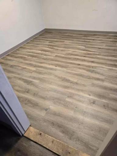 Main picture of 185 N Main St