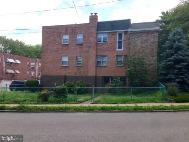 Main picture of 5499 Quentin St