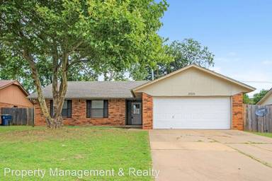 Main picture of 2909 Fairfield Dr
