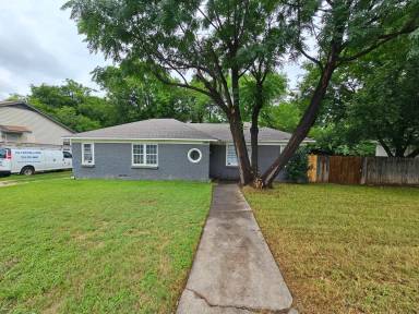 Main picture of 6363 Hollis Ave