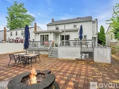 Main picture of 548 Birchwood Rd