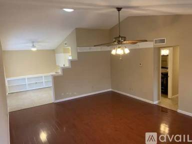 Main picture of 2501 Majestic Dr