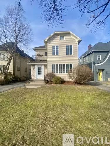 Main picture of 48 Rand Ave
