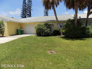 Main picture of 212 Emerald Dr N