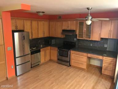 Main picture of 21 E Chestnut
