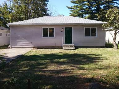 Main picture of 903 Rarig Ave