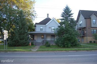 Main picture of 906 E Burlington St