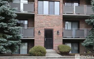 Main picture of 705 Meadow Wood Dr
