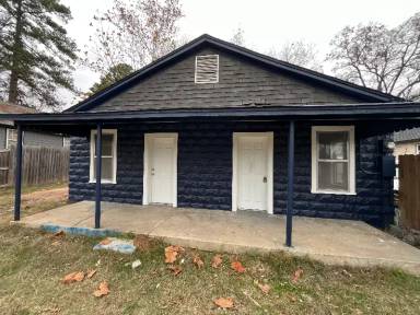 Main picture of 709 W 44th St