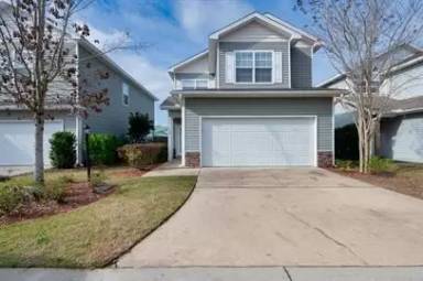 Main picture of 102 Matt Blvd