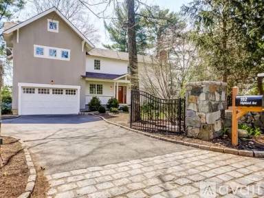 Main picture of 192 Highland Ave