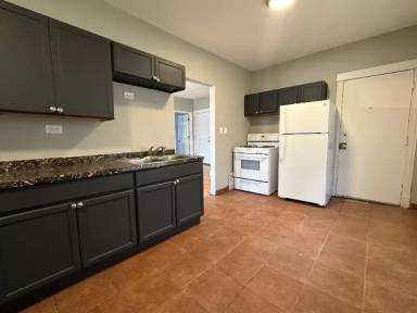 Main picture of 856 N Mayfield Ave