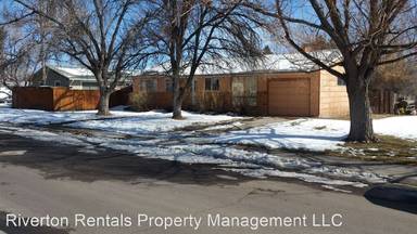 Main picture of 821 N 1st St