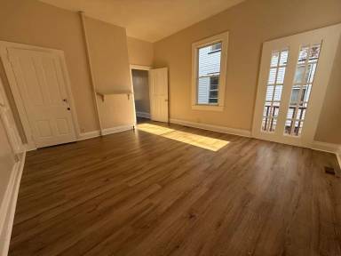 Main picture of 1 Florida Ave
