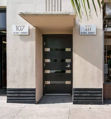 Main picture of 111 Main St