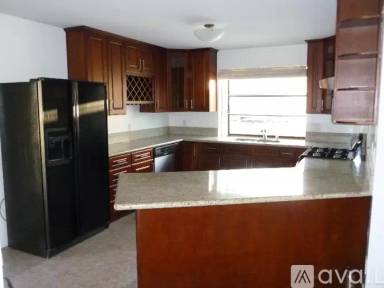 Main picture of 4748 W 170th St