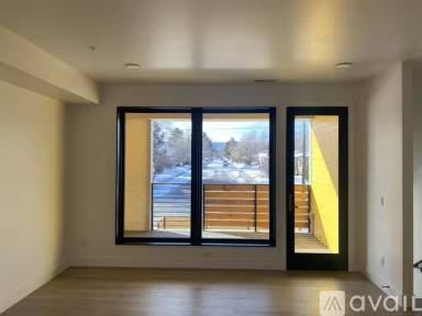 Main picture of 305 W Peach St