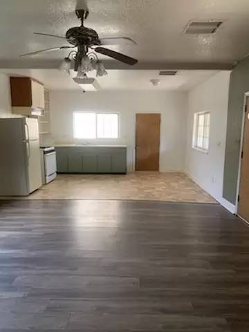 Main picture of 13177 E Young Ave