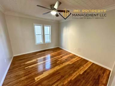 Main picture of 83 Swindells St