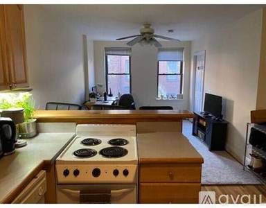 Main picture of 15 Irving St