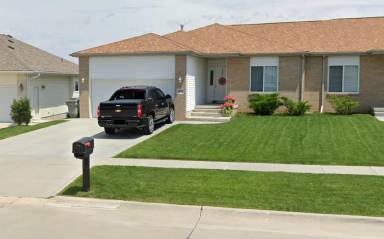 Main picture of 6945 S 88th St