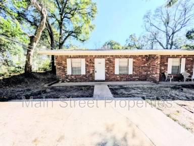 Main picture of 23 Redwood Cir